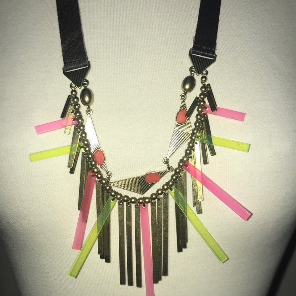 KENSIE NECKLACE